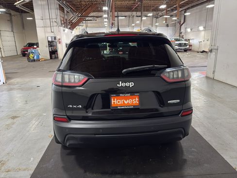 Used 2019 Jeep Cherokee Latitude Plus w/ Comfort/Convenience Group AWD/4WD image 7