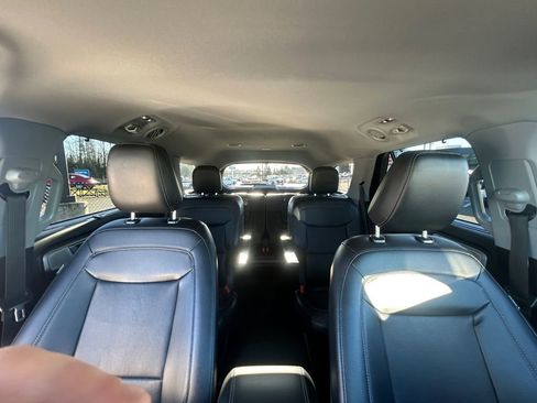 Used 2022 Ford Explorer Limited w/ Limited Technology Package image 27