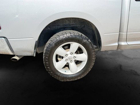 Used 2023 RAM 1500 Classic SLT AWD/4WD image 12