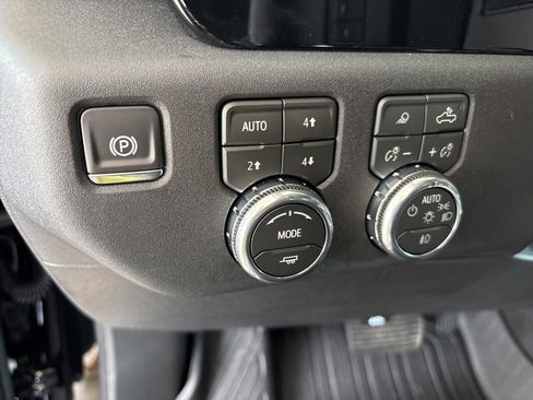 New 2026 GMC Sierra 1500 SLT AWD/4WD image 15