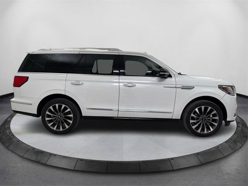 Used 2021 Lincoln Navigator Reserve w/ Luxury Package image 4