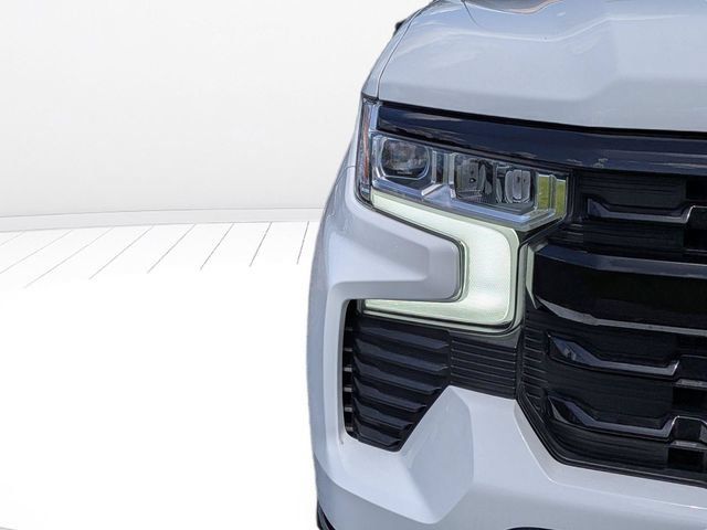 Used 2025 Chevrolet Silverado 1500 LT Trail Boss w/ Convenience Package II AWD/4WD image 9