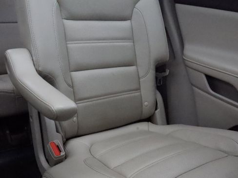 Used 2018 GMC Acadia Denali w/ Technology Package AWD/4WD image 14