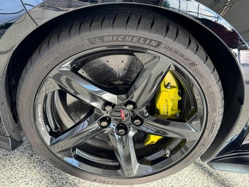 Used 2023 Chevrolet Corvette Z06 w/ Engine Appearance Package image 9