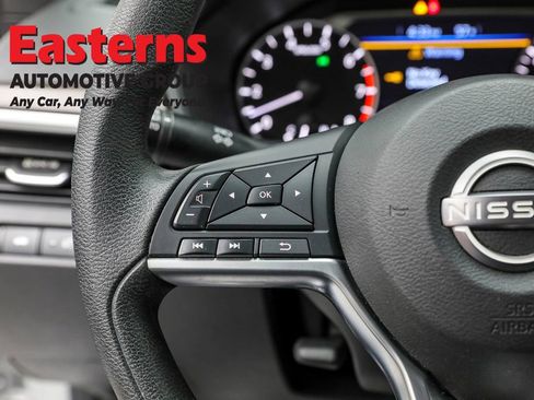 Used 2023 Nissan Altima 2.5 SV image 15