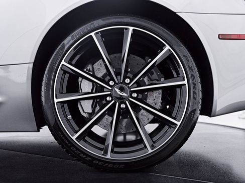 Used 2016 Aston Martin DB9 GT RWD image 42