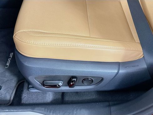 Used 2024 Lexus RX 350 Premium w/ Accessory Package (Z1) image 19