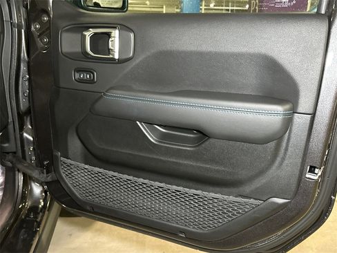 Used 2022 Jeep Wrangler Unlimited Rubicon 4xe w/ Cold Weather Group image 15