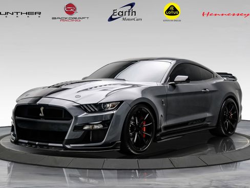 Used 2021 Ford Mustang Shelby GT500 w/ Technology Package image 1