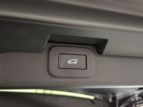 Certified 2025 Land Rover Discovery Dynamic SE AWD/4WD image 28