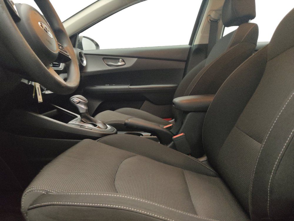 Used 2019 Kia Forte LXS FWD image 17