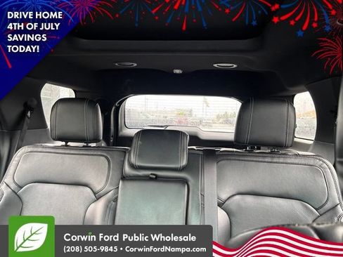 Used 2017 Ford Explorer Limited w/ Equipment Group 303A AWD/4WD image 16
