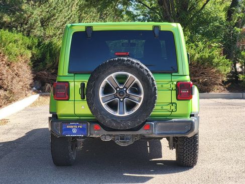 Used 2018 Jeep Wrangler Unlimited Sahara AWD/4WD image 6