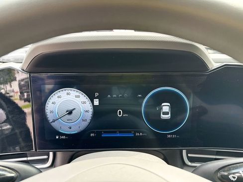 Used 2024 Hyundai Elantra SEL FWD image 14