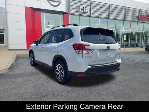 Used 2021 Subaru Forester Premium AWD/4WD image 11
