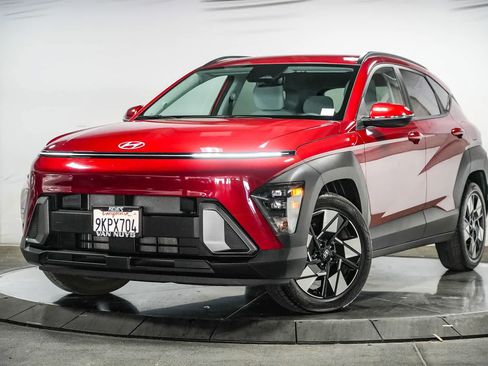Used 2024 Hyundai Kona SEL w/ Convenience Package FWD image 1