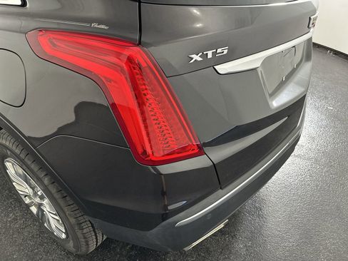 Used 2017 Cadillac XT5 Luxury w/ Driver Awareness Package image 26