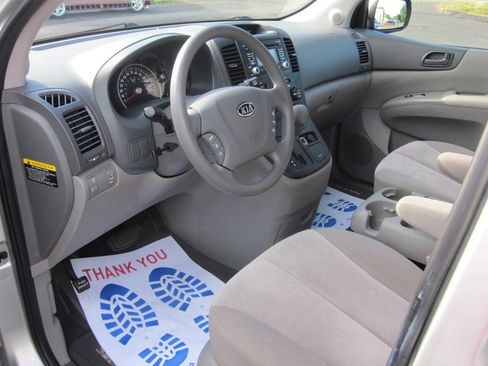 Used 2012 Kia Sedona LX w/ PWR Pkg FWD image 9