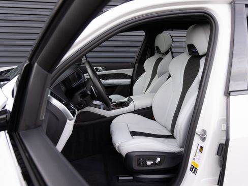 Used 2022 BMW X5 M w/ Competition Package 2 image 21