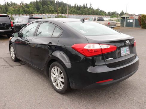 Used 2016 Kia Forte LX w/ LX Popular Plus Package FWD image 7