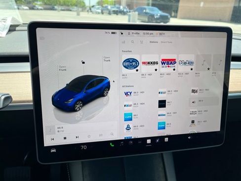 Used 2023 Tesla Model Y AWD image 18
