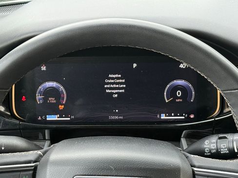 Used 2022 Jeep Wagoneer Series III w/ Premium Group I image 32