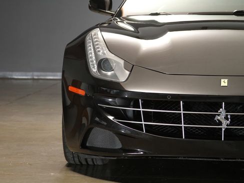 Used 2016 Ferrari FF image 51