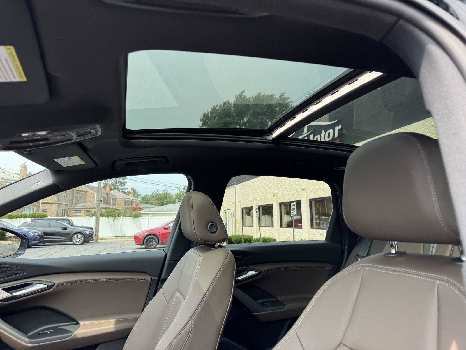 Used 2025 Audi Q6 e-tron Premium w/ Convenience Package RWD image 25