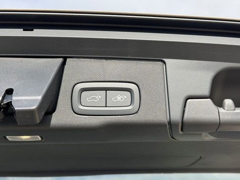 New 2026 Volvo XC60 T8 Ultra w/ Protection Package Premier image 15