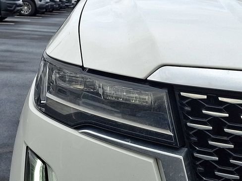 Used 2021 Cadillac Escalade Premium Luxury w/ Performance Package image 9