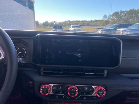 Used 2024 Jeep Wrangler Sahara w/ Technology Group image 10