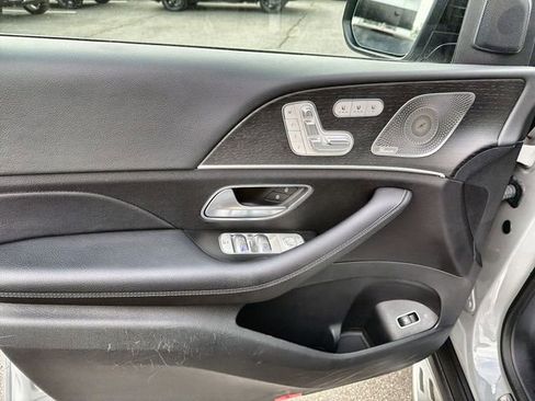 Used 2024 Mercedes-Benz GLS 450 4MATIC image 23