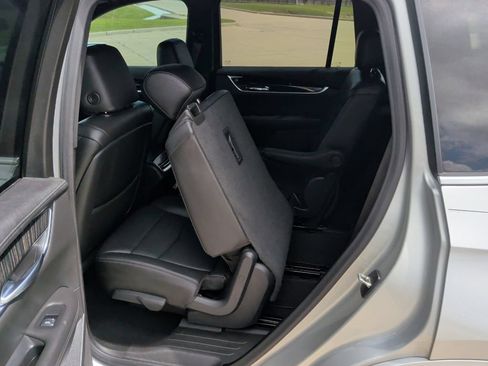 Used 2020 Cadillac XT6 Premium Luxury FWD image 34