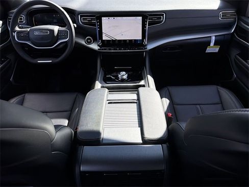 New 2026 Jeep Grand Wagoneer Limited image 18