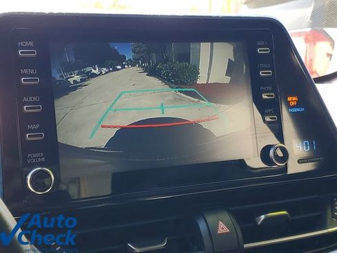 Used 2019 Toyota C-HR XLE FWD image 24