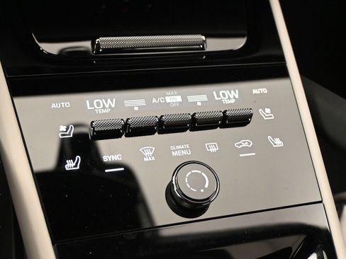 Certified 2026 Porsche Cayenne Coupe AWD/4WD image 12
