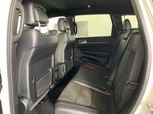 Used 2020 Jeep Grand Cherokee Altitude AWD/4WD image 7
