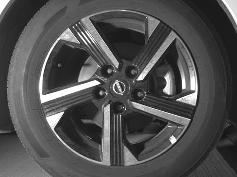 Used 2025 Nissan Sentra SV image 13