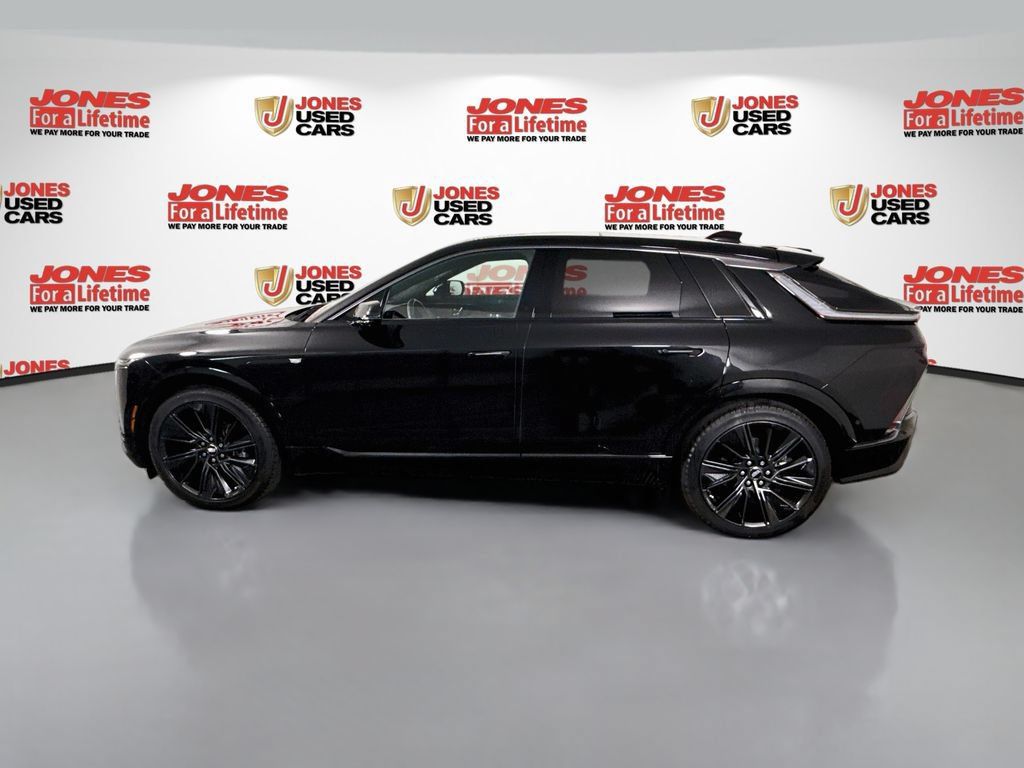 Used 2024 Cadillac Lyriq Sport AWD/4WD image 16
