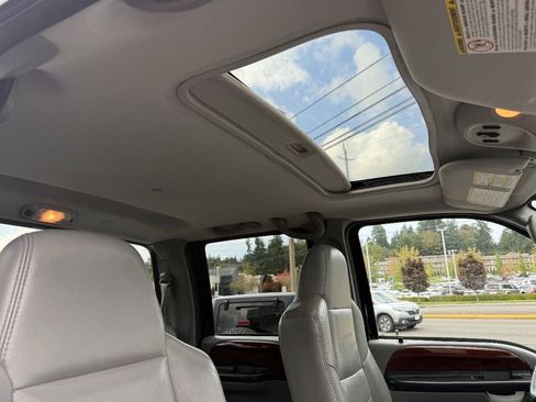 Used 2006 Ford F350 Lariat AWD/4WD image 19