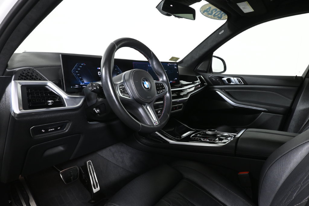 Certified 2024 BMW X7 M60i w/ Executive Package AWD/4WD image 15