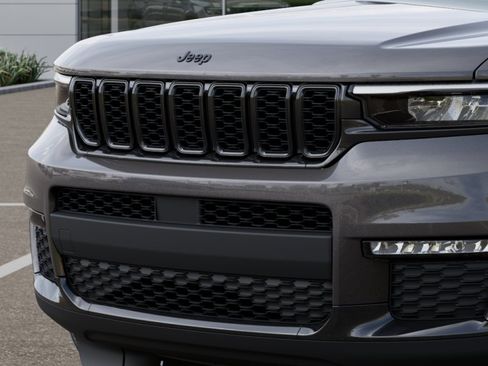 New 2025 Jeep Grand Cherokee L Limited w/ Black Appearance Package AWD/4WD image 29