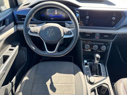 Used 2023 Volkswagen Taos SE w/ Panoramic Sunroof Package AWD/4WD image 22