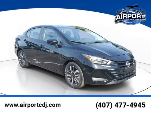 Used 2025 Nissan Versa SV FWD image 1