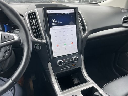 Used 2023 Ford Edge SEL image 10