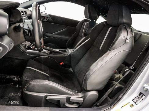 Used 2022 Toyota GR86 Premium image 5