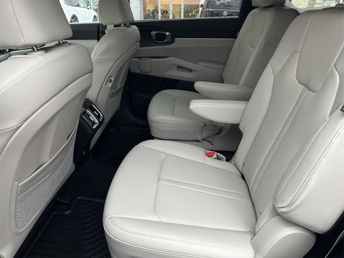 New 2025 Kia Sorento EX w/ Panoramic Sunroof Package image 31