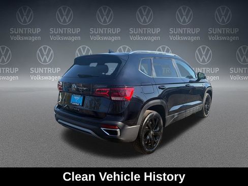 Used 2024 Volkswagen Taos SE image 5