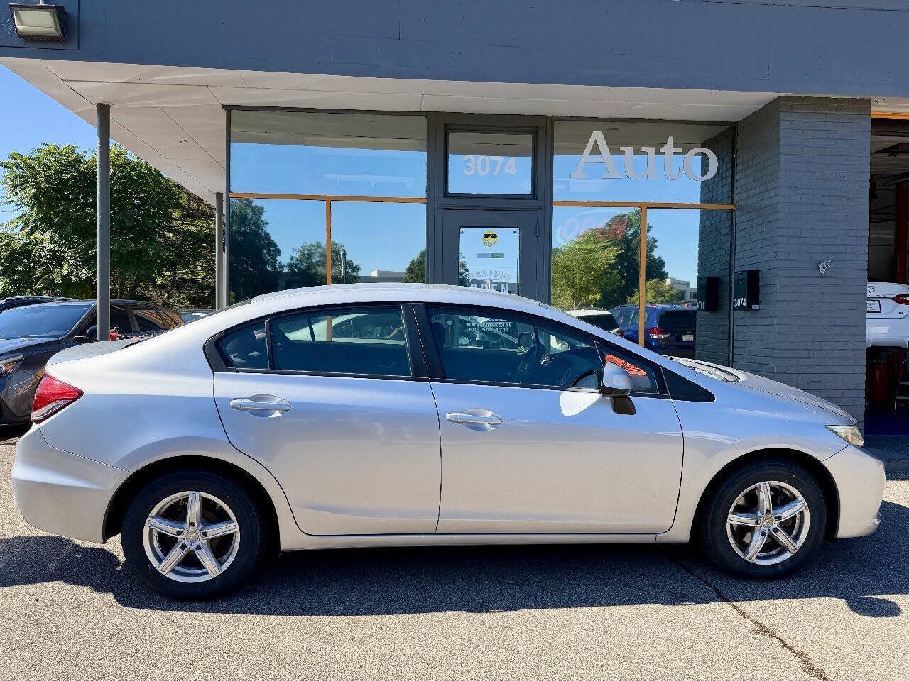 Used 2013 Honda Civic LX image 2
