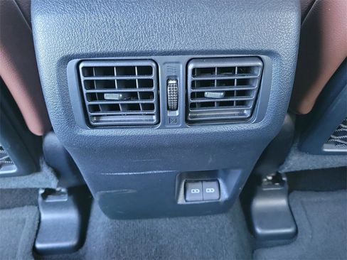 Used 2024 Toyota 4Runner Limited image 17